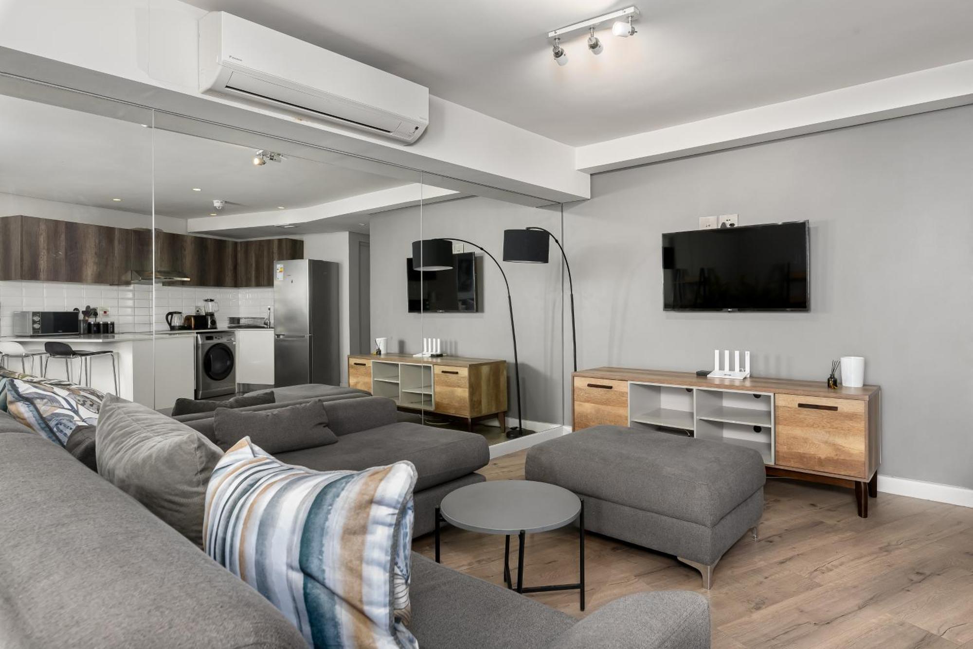 Greenwich Apartment