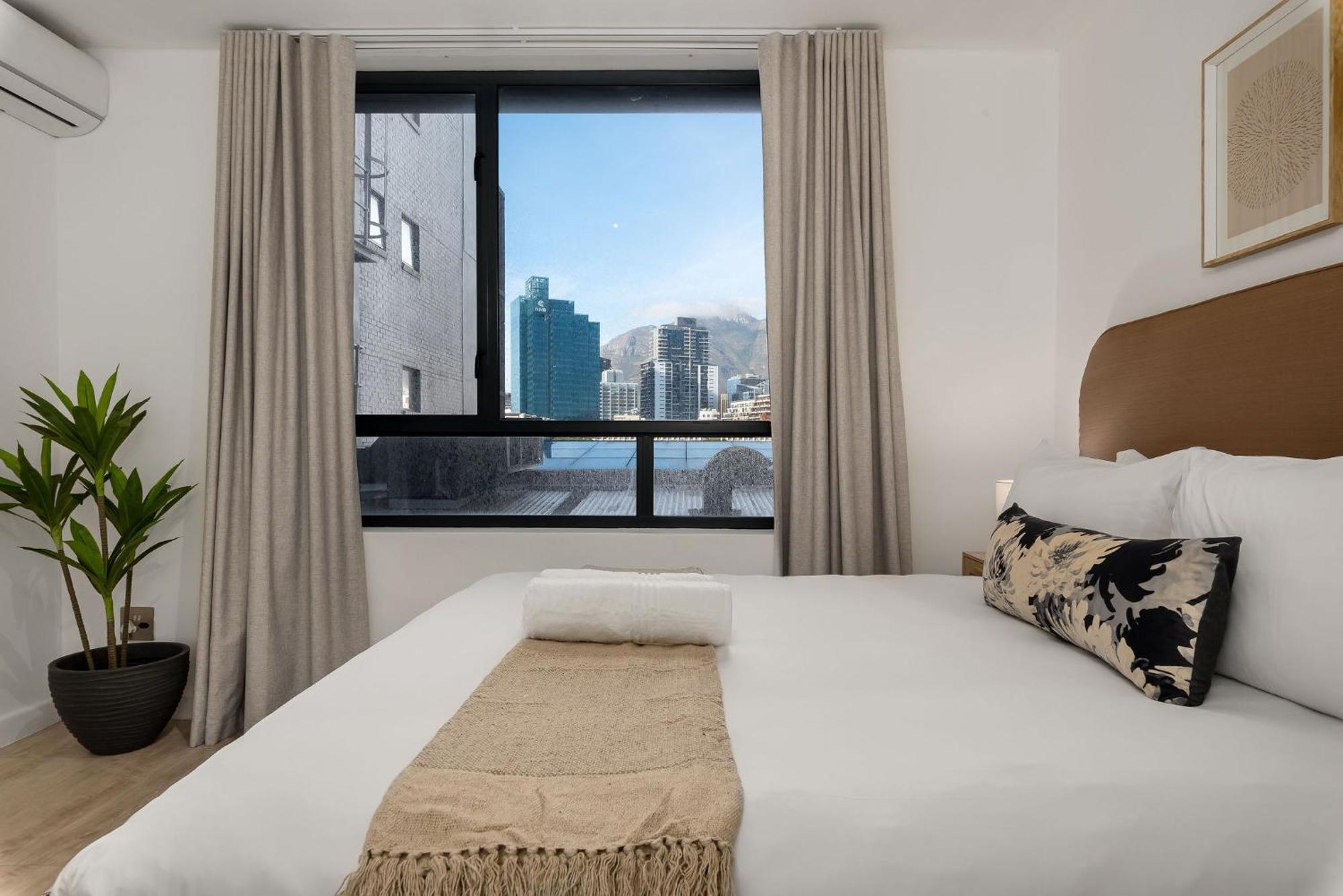 Greenwich Apartment