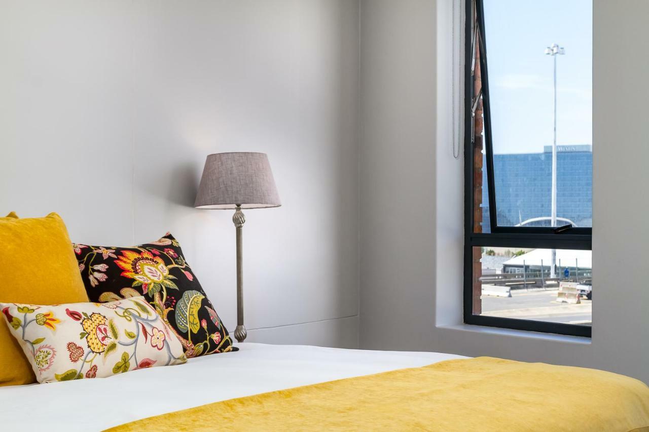 Greenwich Apartment